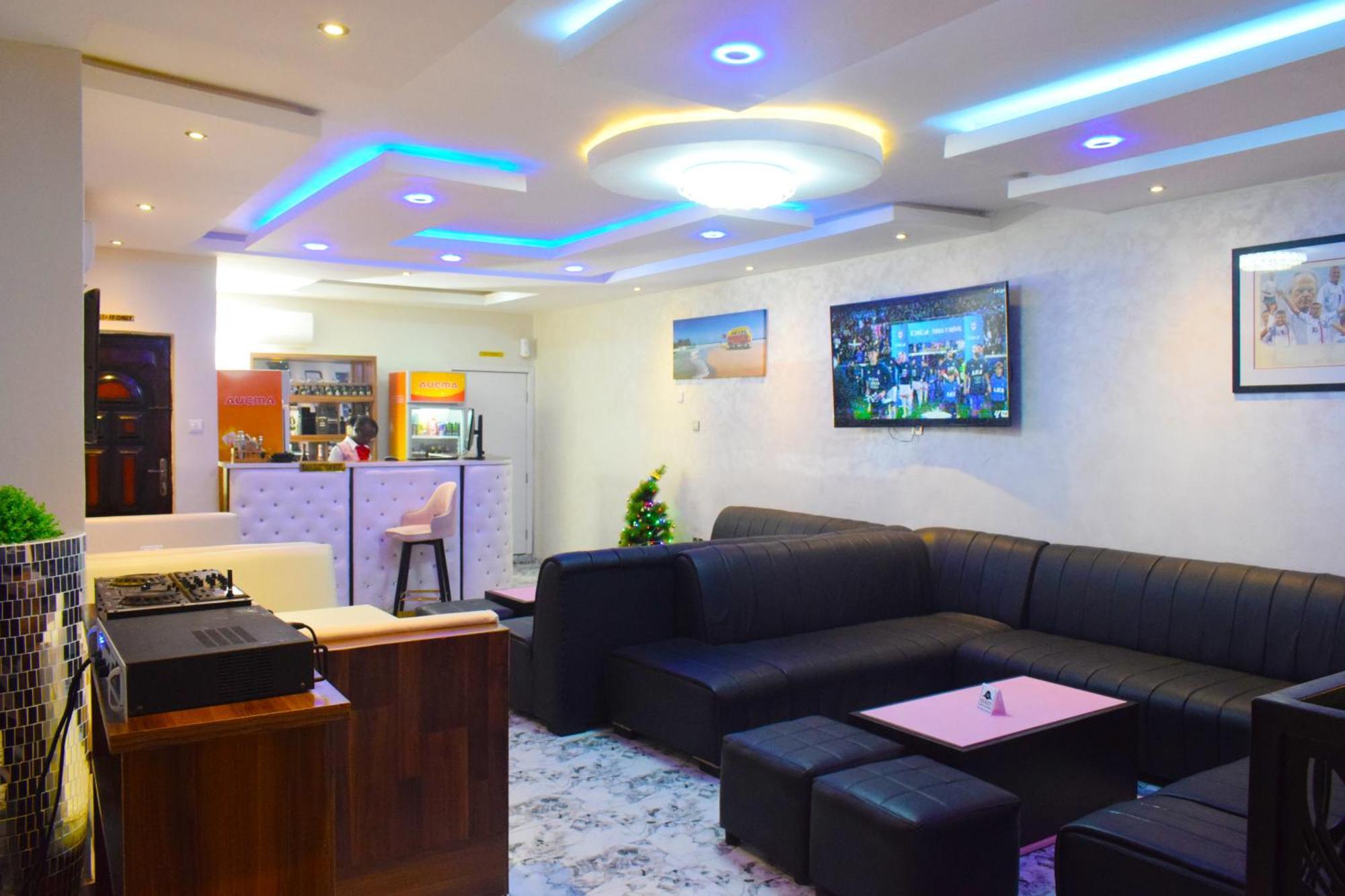 Remzy Hotel & Suites, Olomore Abeokuta Eksteriør bilde