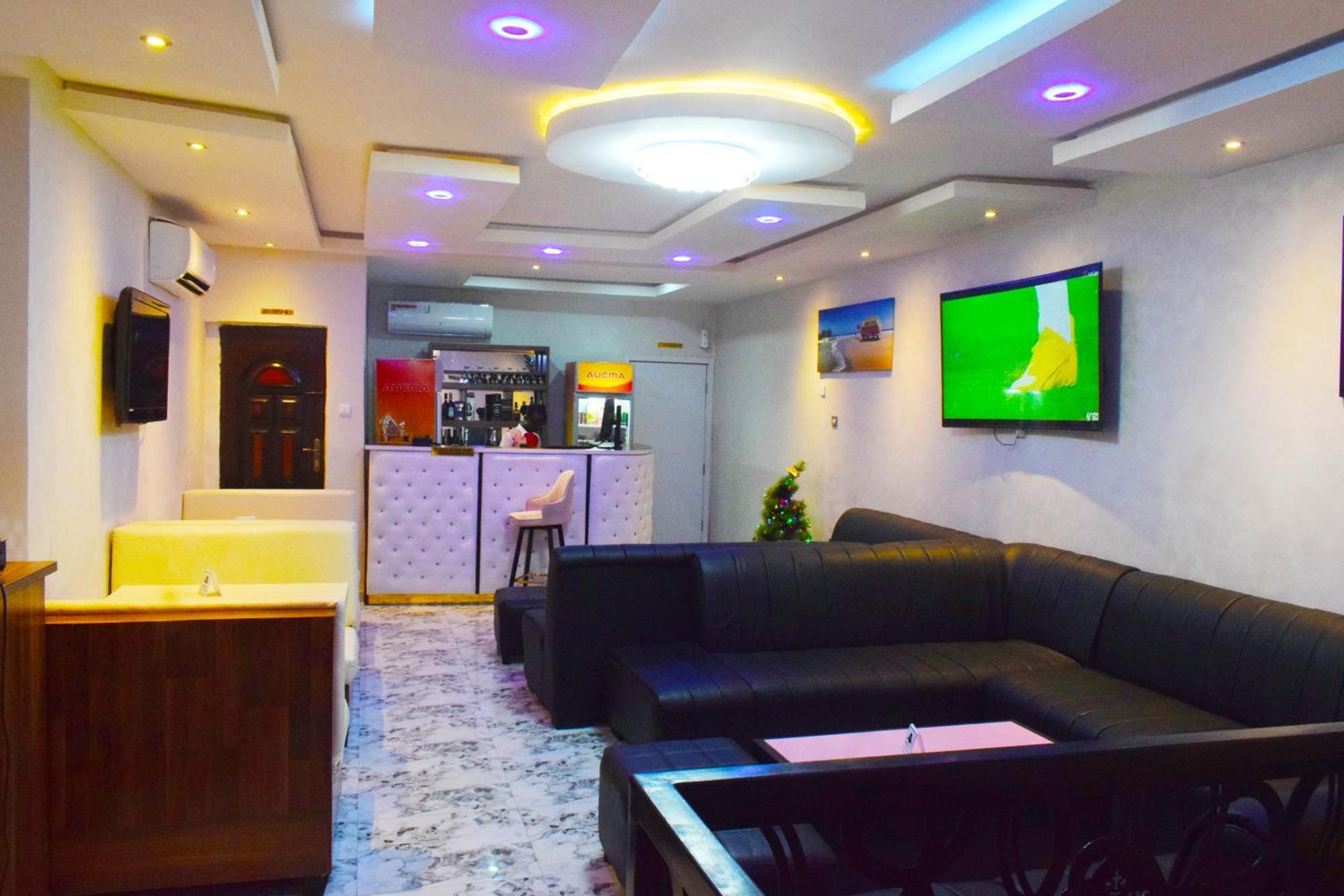 Remzy Hotel & Suites, Olomore Abeokuta Eksteriør bilde