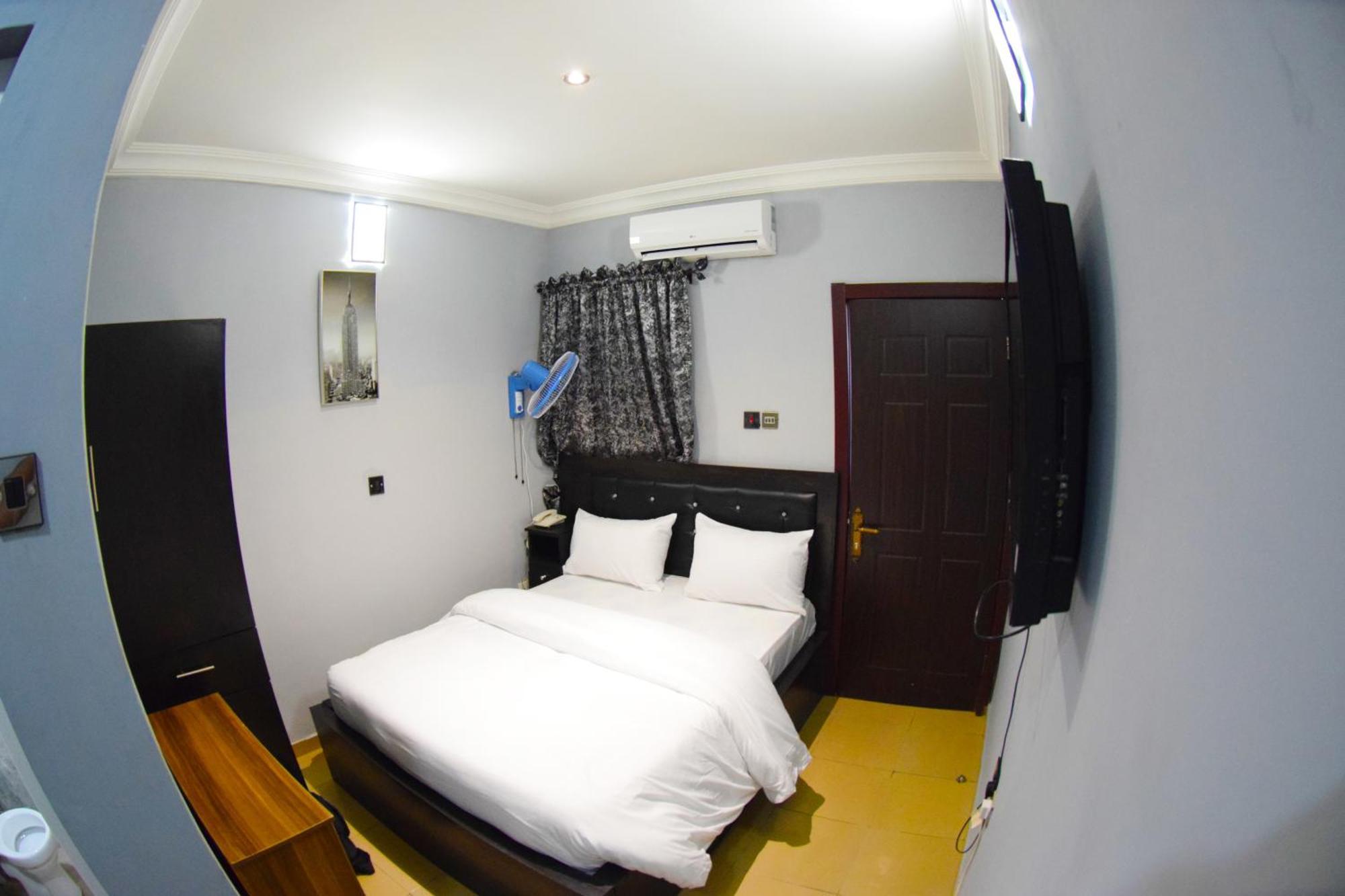 Remzy Hotel & Suites, Olomore Abeokuta Eksteriør bilde