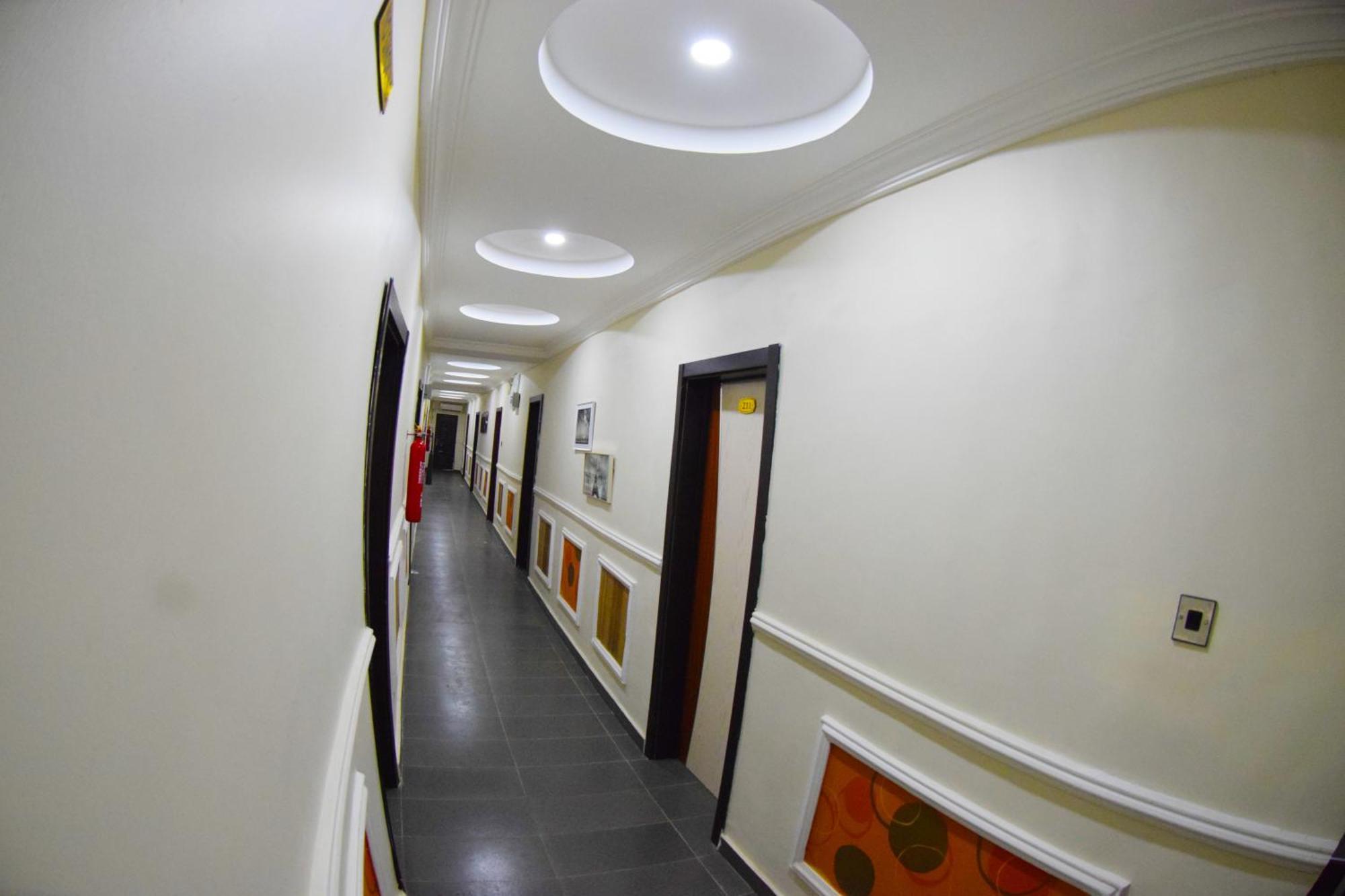 Remzy Hotel & Suites, Olomore Abeokuta Eksteriør bilde